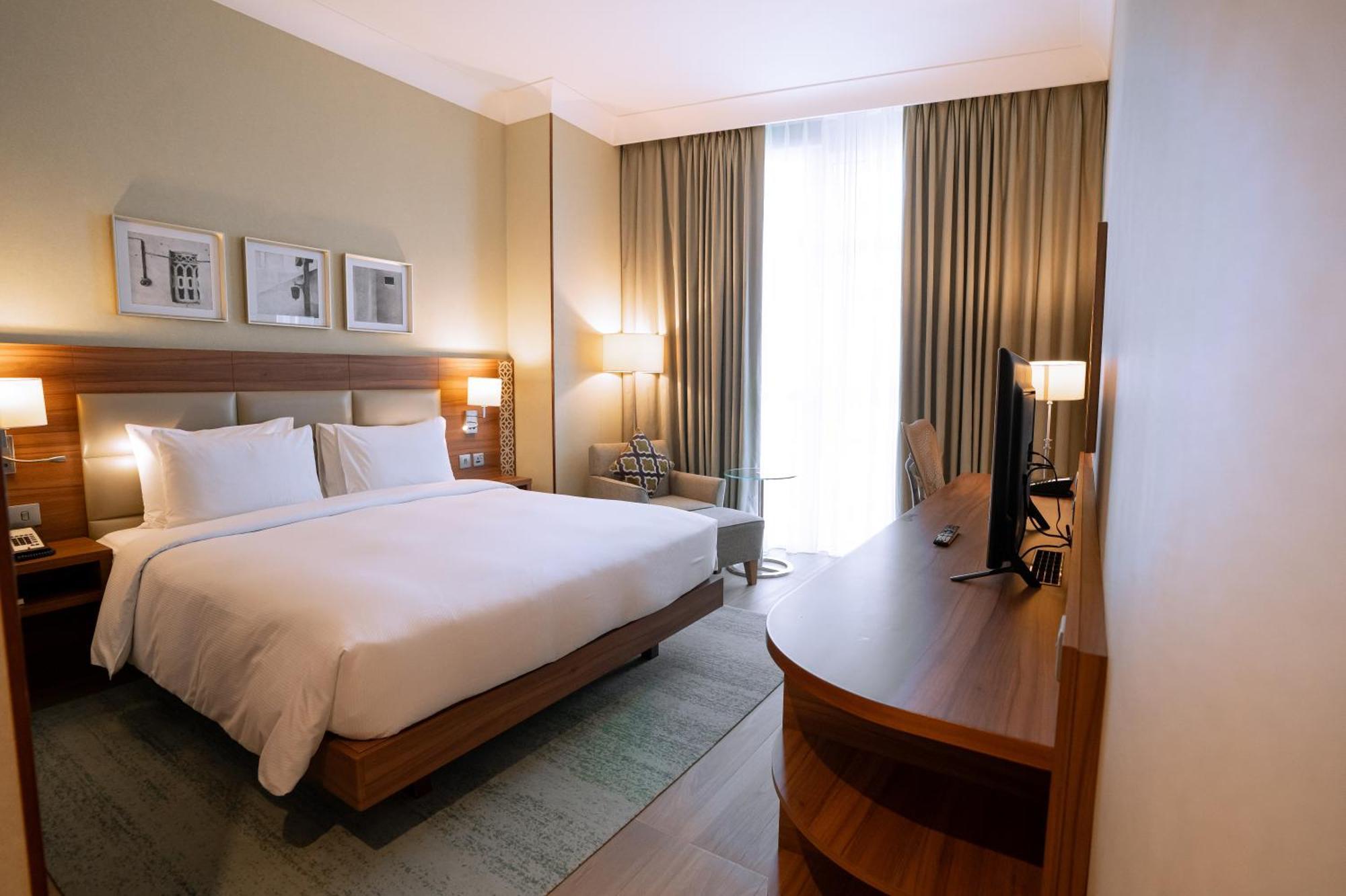 Hilton Garden Inn Dubai Deira מראה חיצוני תמונה